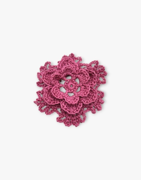 Różowa broszka szydełkowa kwiat handmade - mała przestrzenna ozdoba ręcznie robiona Różowa broszka szydełkowa kwiat handmade - mała przestrzenna ozdoba ręcznie robiona