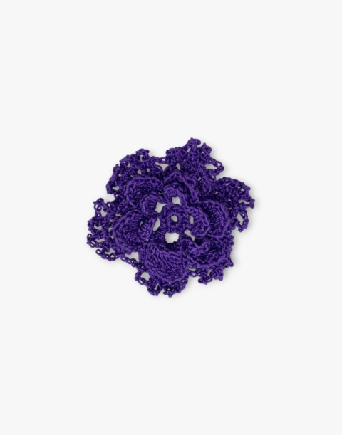 Fioletowa broszka szydełkowa kwiat handmade - mała przestrzenna ozdoba ręcznie robiona Fioletowa broszka szydełkowa kwiat handmade - mała przestrzenna ozdoba ręcznie robiona