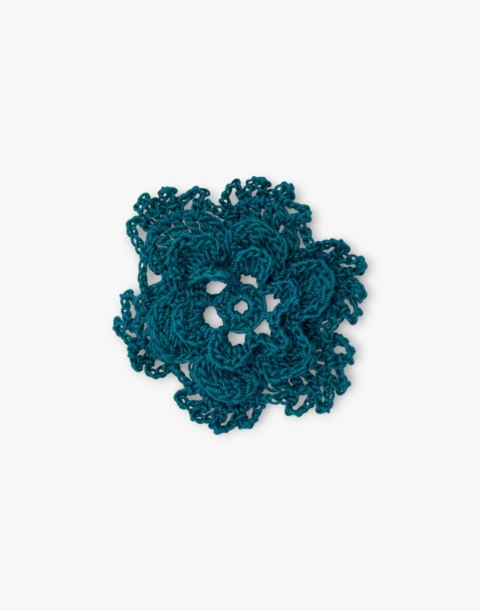 Ciemnozielona broszka szydełkowa kwiat handmade - mała przestrzenna ozdoba ręcznie robiona Ciemnozielona broszka szydełkowa kwiat handmade - mała przestrzenna ozdoba ręcznie robiona