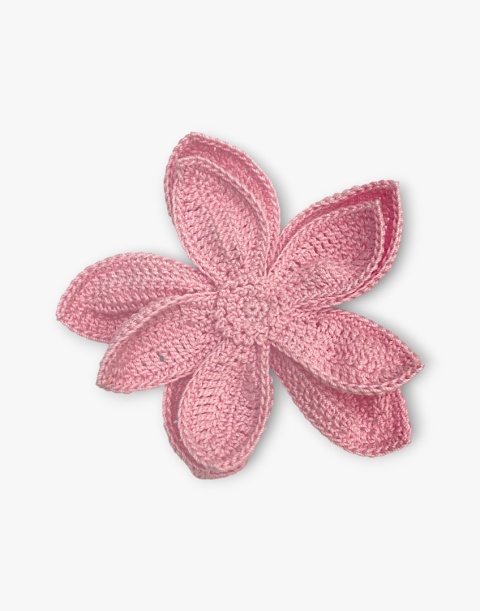 Różowa broszka szydełkowa kwiat handmade - duża przestrzenna ozdoba ręcznie robiona Różowa broszka szydełkowa kwiat handmade - duża przestrzenna ozdoba ręcznie robiona