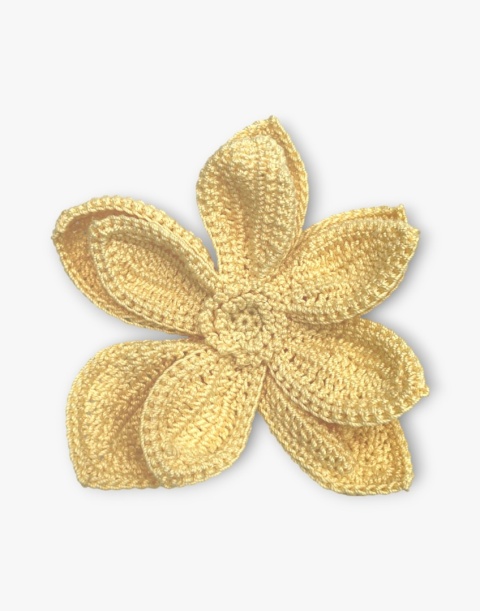 Żółta broszka szydełkowa kwiat handmade - duża przestrzenna ozdoba ręcznie robiona Żółta broszka szydełkowa kwiat handmade - duża przestrzenna ozdoba ręcznie robiona