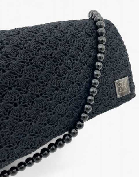 Czarny łańcuch z kamieni szlachetnych i torebka szydełkowa kopertówka - stylowy handmade dodatek Czarny łańcuch z kamieni szlachetnych i torebka szydełkowa kopertówka - stylowy handmade dodatek