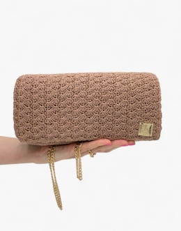 Bezowa torebka szydełkowa kopertówka handmade – elegancka mała torebka ręcznie robiona