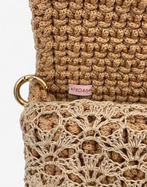 Bezowa mini torebka szydełkowa kopertówka handmade – elegancka mini torebka ręcznie robiona