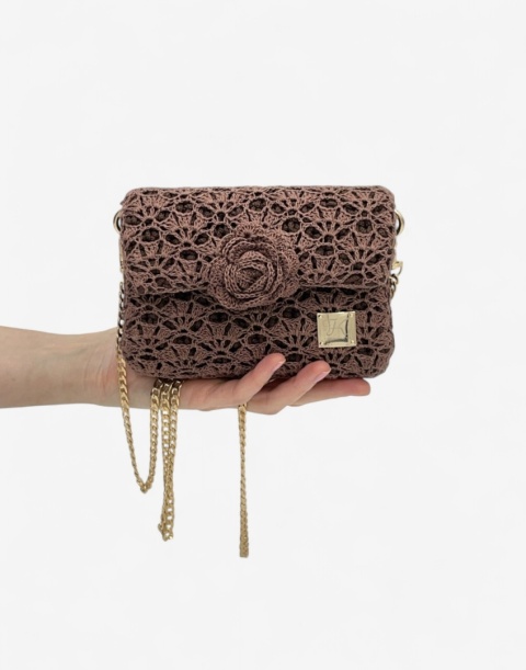 Brązowa mini torebka szydełkowa kopertówka handmade – elegancka torebka ręcznie robiona