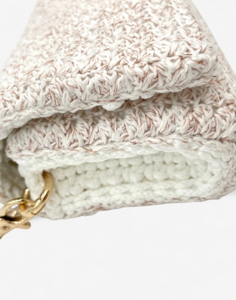 Biała torebka szydełkowa z metalizowaną nicią miedzianą handmade – elegancka torebka ręcznie robiona
