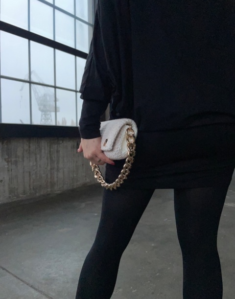 Biała torebka szydełkowa z metalizowaną nicią miedzianą handmade – elegancka torebka ręcznie robiona