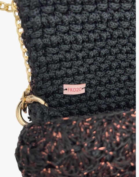 Czarna torebka szydełkowa z metalizowaną nicią miedzianą handmade – elegancka torebka ręcznie robiona Czarna torebka szydełkowa z metalizowaną nicią miedzianą handmade – elegancka torebka ręcznie robiona