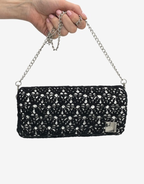 Czarna torebka szydełkowa z koronkowym pokryciem – elegancka torebka ręcznie robiona