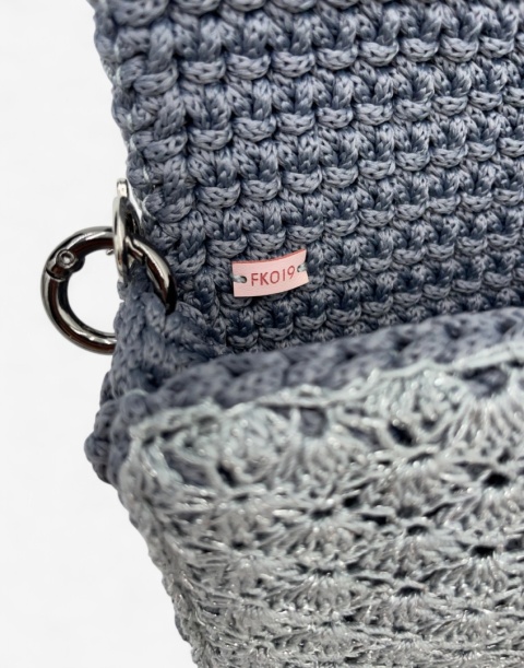Szara torebka szydełkowa z metalizowaną nicią handmade – elegancka torebka ręcznie robiona