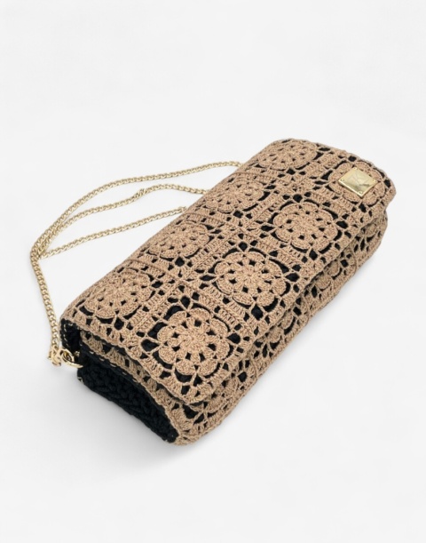 Złota torebka szydełkowa z metalizowaną nicią w granny square handmade – elegancka torebka ręcznie robiona